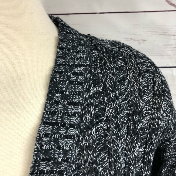 AE‎ Black Knit Cardigan - Picture 3 of 8